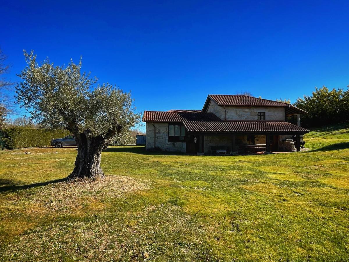 Casa De Campo Con Piscina, Entera O Por Habitaciones Amoeiro المظهر الخارجي الصورة